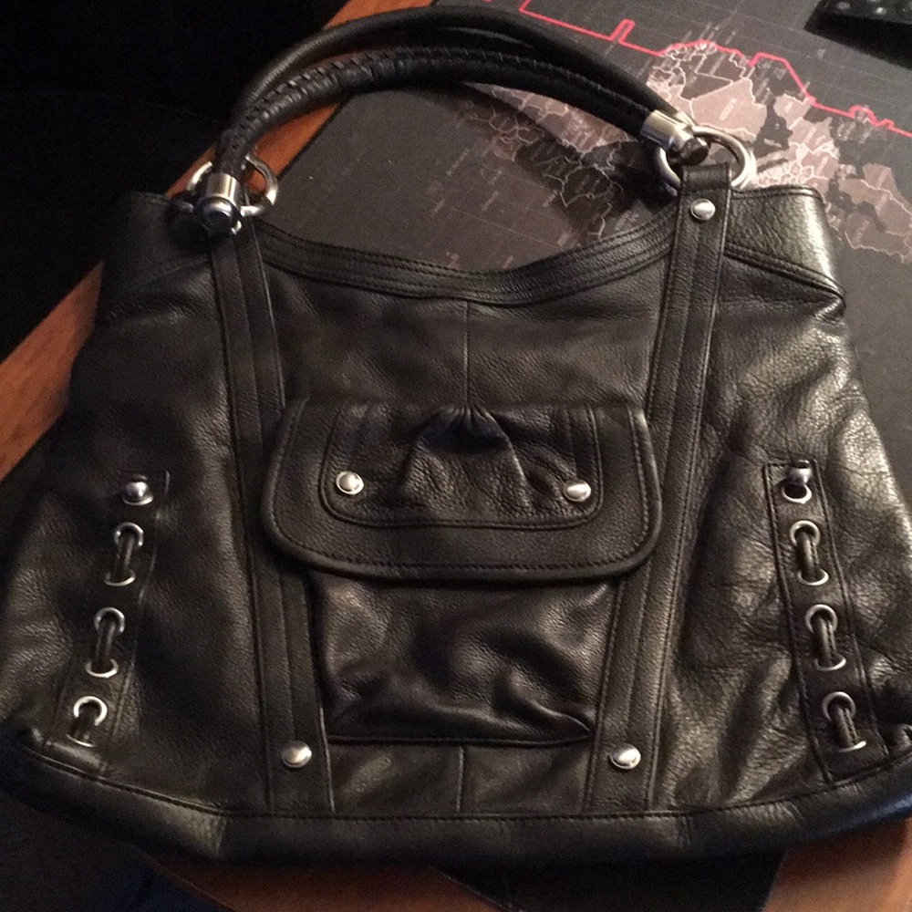B.MAKOWSKy purse